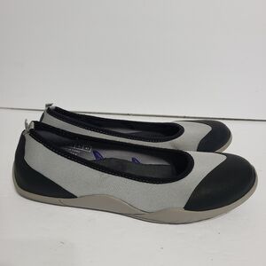 Rare Muck brand flats! Size 9 W